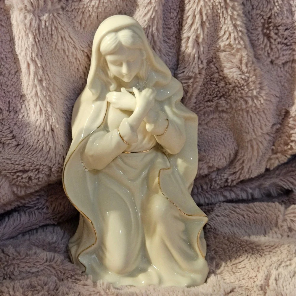 VTG‎ Ivory Porcelain Nativity Set Holy Family Joseph Mary Baby Jesus Gold Accent